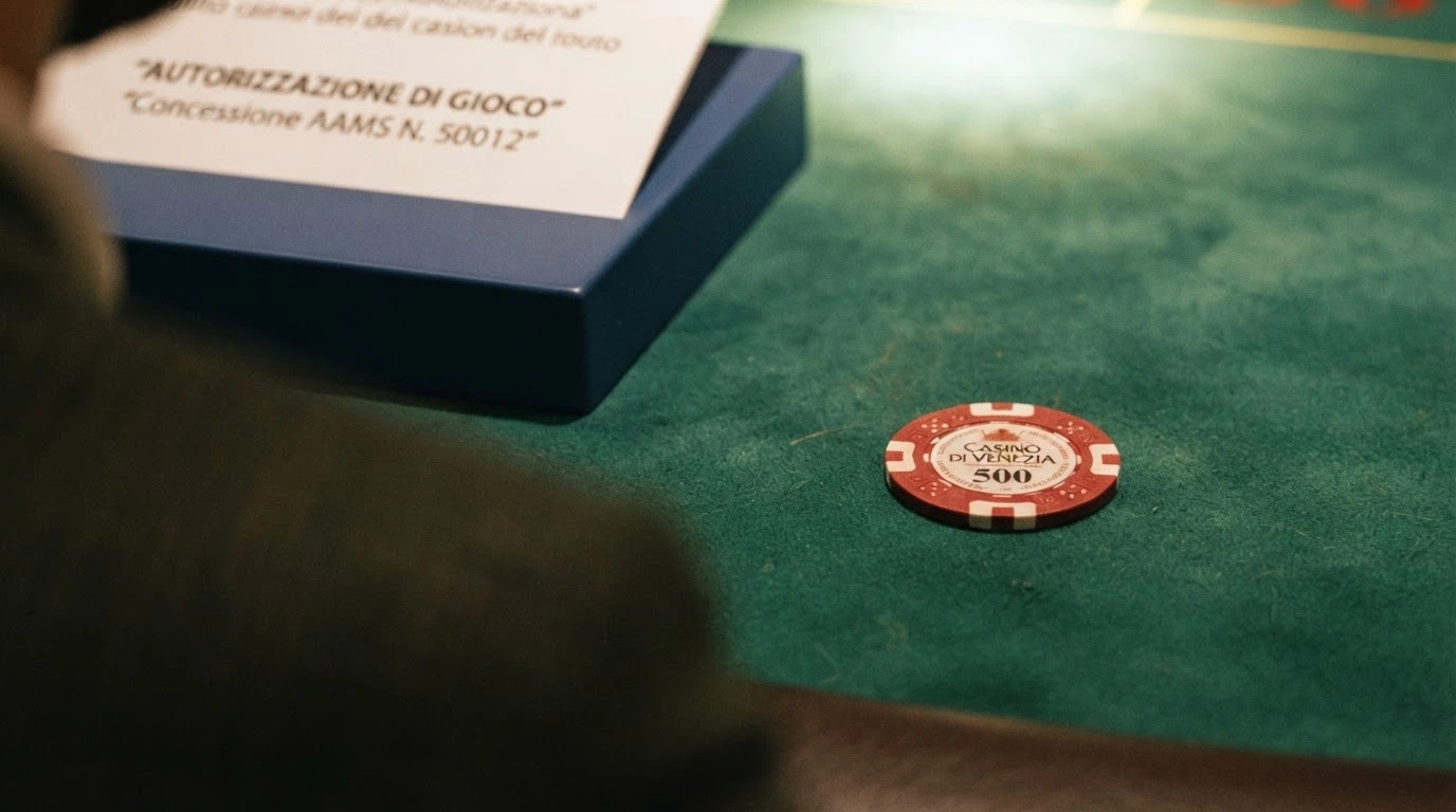 Il logo dell'Agenzia delle Dogane e dei Monopoli accanto alla dicitura «Concessionario autorizzato al gioco a distanza»